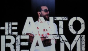 title_graphics Look! It's Billy Joel!