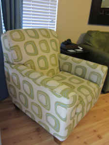 Seller wants to unload this as a set w/lame green sofa for $600.  Maybe you can talk them into buying the chair solo...