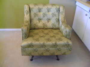 Another reupholstery candidate, $30.