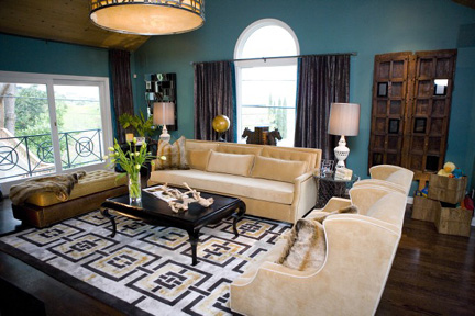 Kim Myles' stunningly sophisticated living room on HGTV'd.