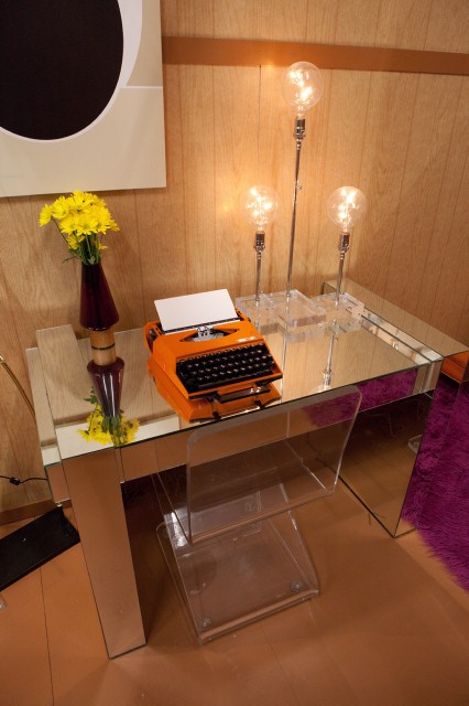 I love you, orange typewriter.