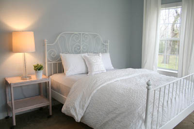 sm_simple white and gray guest bedroom 1