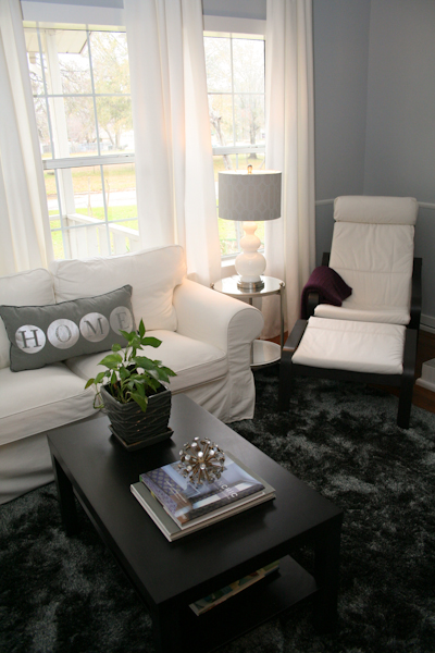 sm_white slipcovered sectional living room gray walls 3